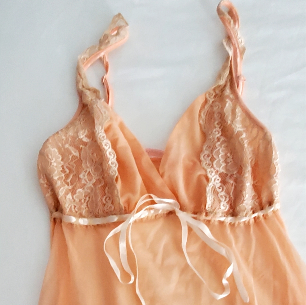 Mesh detail nightie and kimono lingerie set
